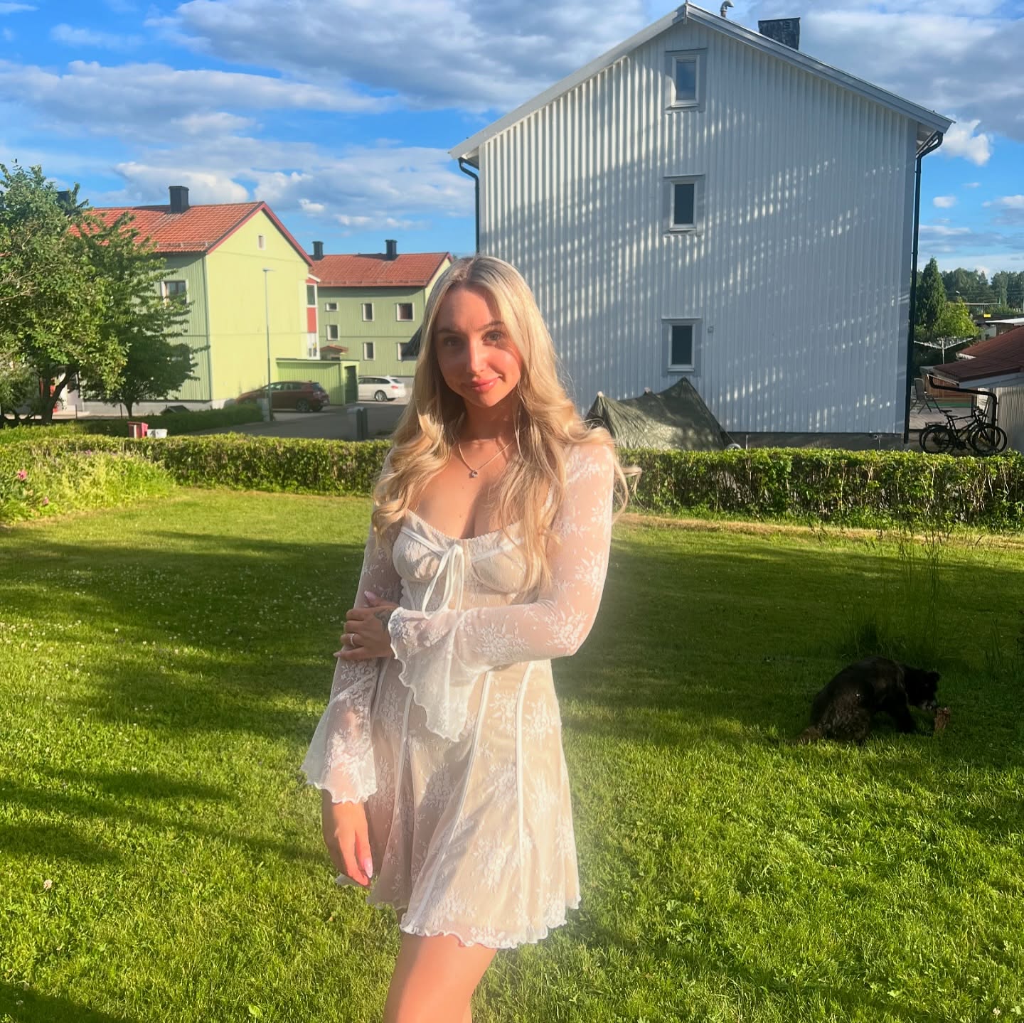 Hon ser ut som hon heter ___
@nathalieisbeerg
#ofsverige #svenskcreator #karusel
